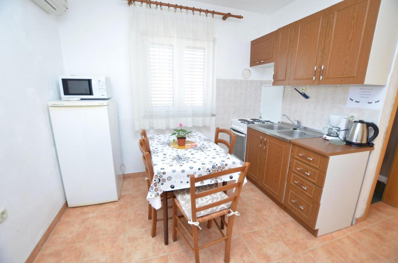 Apartment Anton Црес Экстерьер фото